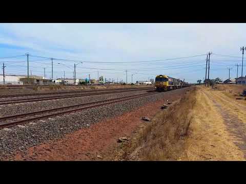 Pacific National NR1 NR85 & NR43 Eastbound at North Shore, Victoria, Australia 06/02/2019