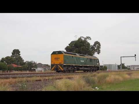 RL306 long end leading at McIntyre Loop