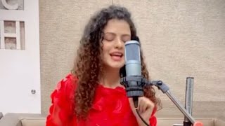 Palak Muchhal Singing Prem Ratan Dhan Payo Song Live