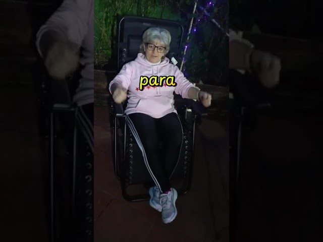 Vídeo relacionado con Fiutazge 2Pcs 83cm Ultra Ancho Tumbonas Jardin Exterior, Tumbona Plegable con Cojín Acolchado, Reposacabeza ExtraíBle y Portavasos, Funda Sillas Jardin, para Tomar el Sol en la Playa, Gris