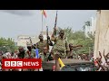 Mali president and PM arrested by mutinying soldiers in apparent coup attempt - BBC News