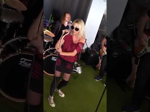 Common People (Pulp cover) Elegant Overdose