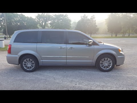 2015 Chrysler Town & Country Touring L Full Review: Best Family Van? | Lawsons Car Reviews