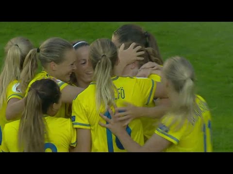 Berglund nickar in sitt första landslagsmål och 6-0 till Sverige - TV4 Sport