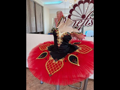 Stage costume P 1336 - video 2