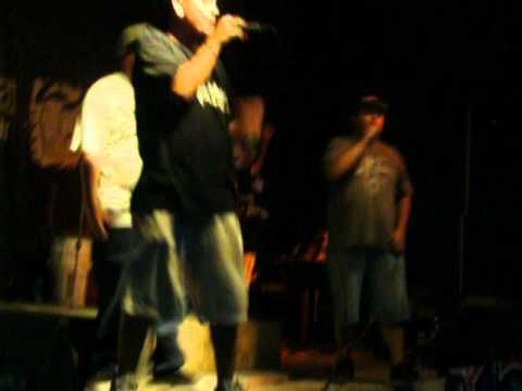 eN la Tumba con MDC...