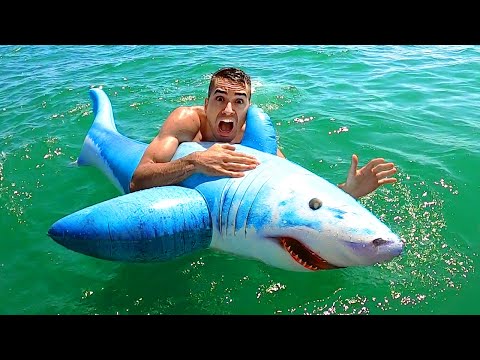 PRANK ON REBBY - SHARK IN THE SEA!!