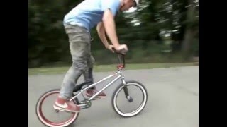 preview picture of video 'Dennis Müller - Freitag der 13. - BMX Arnstadt Skatepark'