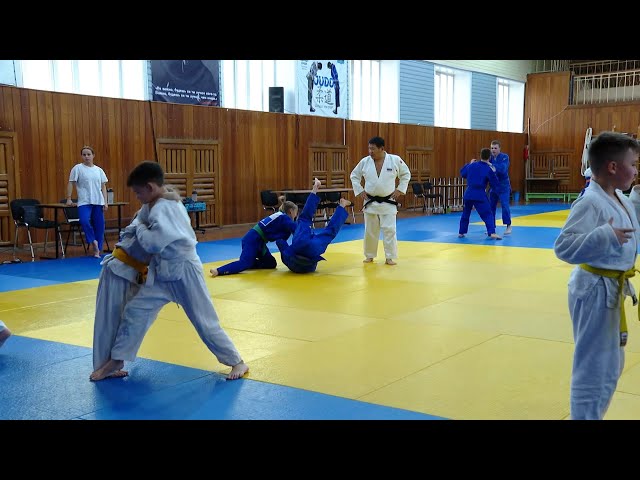 Любовь к спорту зачастую прививают с детства