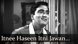 Itni Hasin Itni Jawan Raat Kya Karein Lyrics - Aaj Aur Kal