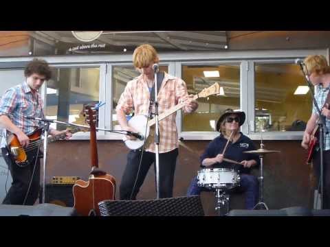 Brothers3 - Let the music ring out