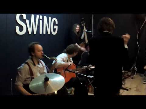 Whiskey Moon Face (UK) & Valery Petrov Ensemble - Everybody loves my baby