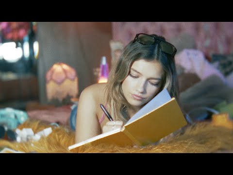 Lexi Jayde - teenage diary (Official Lyric Video)