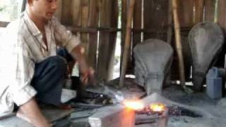 preview picture of video '[ Kamar ] Blacksmith shop in Abhaynagar,Bangladesh.'