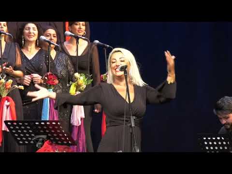 Bahçede Erik Dalı - Solist Elif Aydoğdu