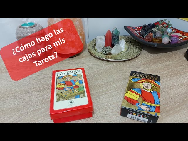 Vídeo relacionado con CREATCABIN Caja de Cartas de Tarot Caja de Bruja Caja de Madera Burlywood con Plumas Cajas de Almacenamiento de Tarot de Madera Porta Cartas con Tapa Deslizante Caja de Baratijas de 8.8x13.7x5.2cm