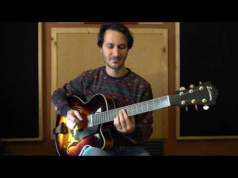 SANTA CLAUS IS COMING – Jazz guitar version