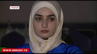 Выпускницы чеченской школы дизайна "Фирдавс" показали свое видение моды  
