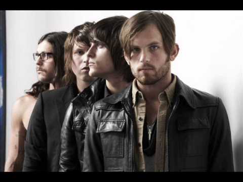 Kings Of Leon Supersoaker (BBC Radio 1 Live Lounge 10/09/2013)