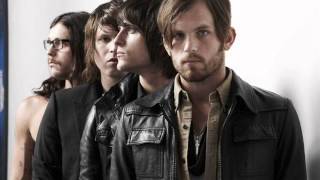 Kings Of Leon Supersoaker (BBC Radio 1 Live Lounge 10/09/2013)