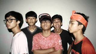 Download lagu LUCKY STAR-Biarkan Mereka Mendengar (BMM) mp3 Download lagu LUCKY STAR-Biarkan Mereka Mendengar (BMM) mp3