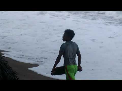 Ambonesia, Seram Bagian Timur, Siwalalat, polin selancar pantai