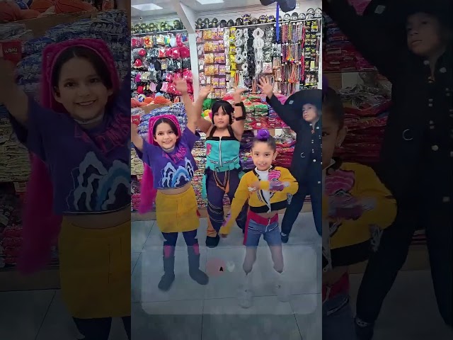 Vídeo relacionado con Genérico Espada Cazador Demonios K/Pop, 3 Piezas Anime Cosplay Props, Accesorios Disfraz Hunters for Fiesta Halloween