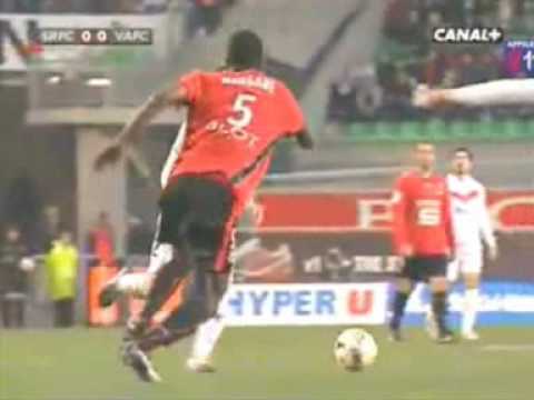 Mangane's horrific tackle on Lacourt