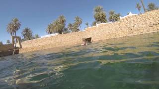 preview picture of video 'Zwemmen in de bron van Gadamis'