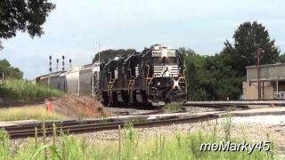 preview picture of video 'Railfannig Salisbury,NC. 8-6-12'