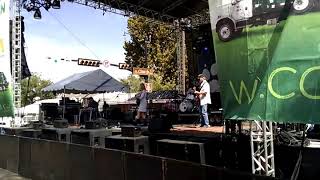 Kelly Willis sings I Don&#39;t Want To Love You But I Do @ Lewisville Western Days 30Sep2017