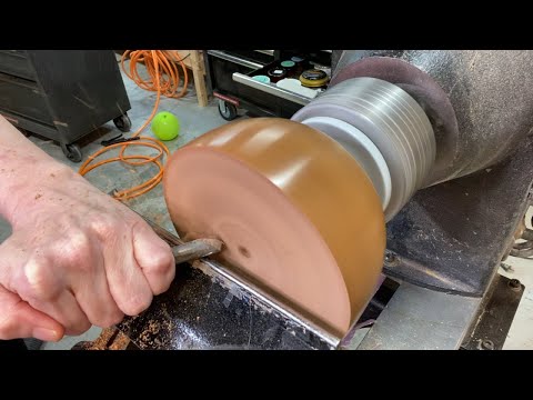 Woodturning a Basic Bowl
