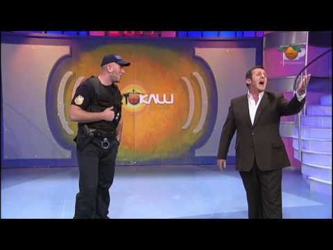 Portokalli, 1 Nentor 2009 - Polici (Hyn me sfilate, Ka ra Portokallia)