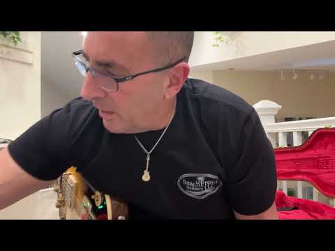 Soldano SLO-30 vs Soldano Astro 20 using Gibson Les Paul Standard 50s to a Blues backing Track