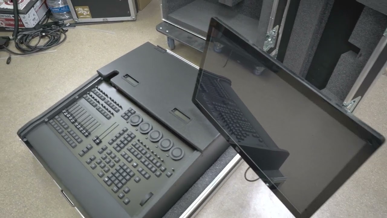 MA Lighting MA3 Command Wing w/Touch Monitor