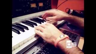 Video thumbnail for Playing the Studio Electronics SE-1 analog synth by DanielSilvestriProd