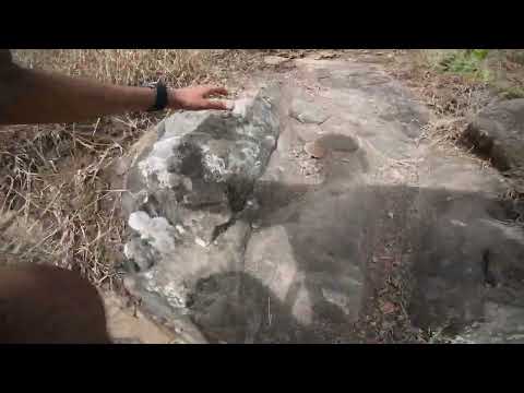 Trois Mamelles, Centre Peak