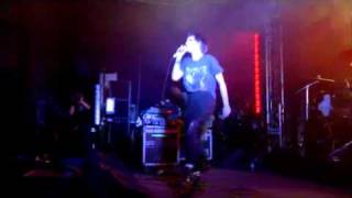 Crystal Castles - Air War Live at Reading Festival 2011