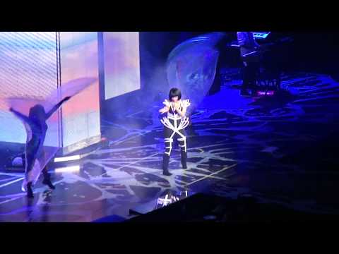 Nicki Minaj - Fly (Live) - Las Vegas 6/25/11