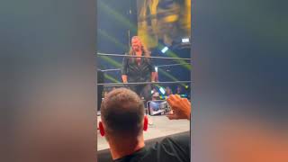 Fan Jumps into AEW ring during Dynamite &amp; meets Chris Jericho