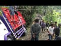 TRUK TERPEROSOK KE JURANG TLOGOWATU Bermuatan Batu Alam