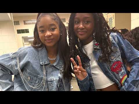 “Performing at That girl Lay lay your NC #thatgirllaylay -#recessisovertour #concert #tour