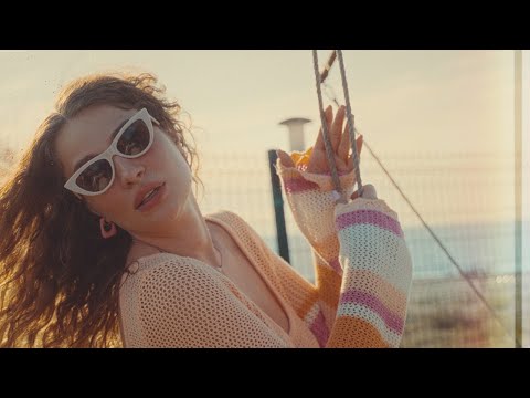 Irmak Arıcı - Eften Püften (Official Music Video)