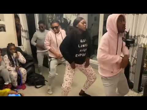 Quarantine vibes in a Congolese house 🇨🇩🇨🇬👌🏾