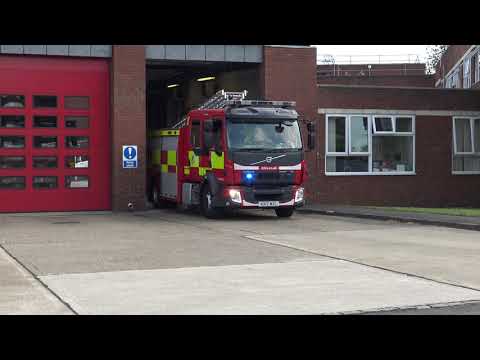 ***Two Tones*** Royal Berkshire Fire and Rescue Volvo Rescue Pump Turnout