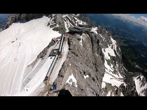 Dachstein Stairway to Nothingness-paragliding skywalk