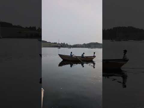 Off da ball... the mooring ball...