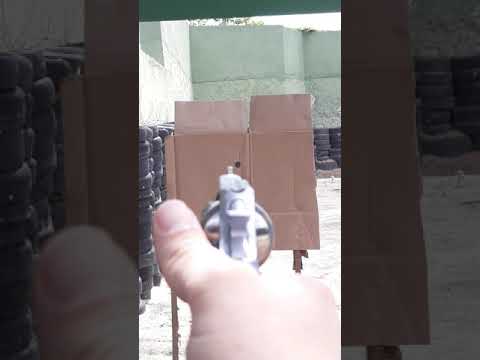 Correct way to make the sight line on the sight notch and front sight of the RT 82s .38 revolver