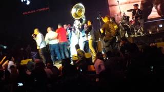 El komander tragos de amargo licor