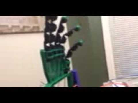 Ezang's My New Robot Hand To Practice With - Video